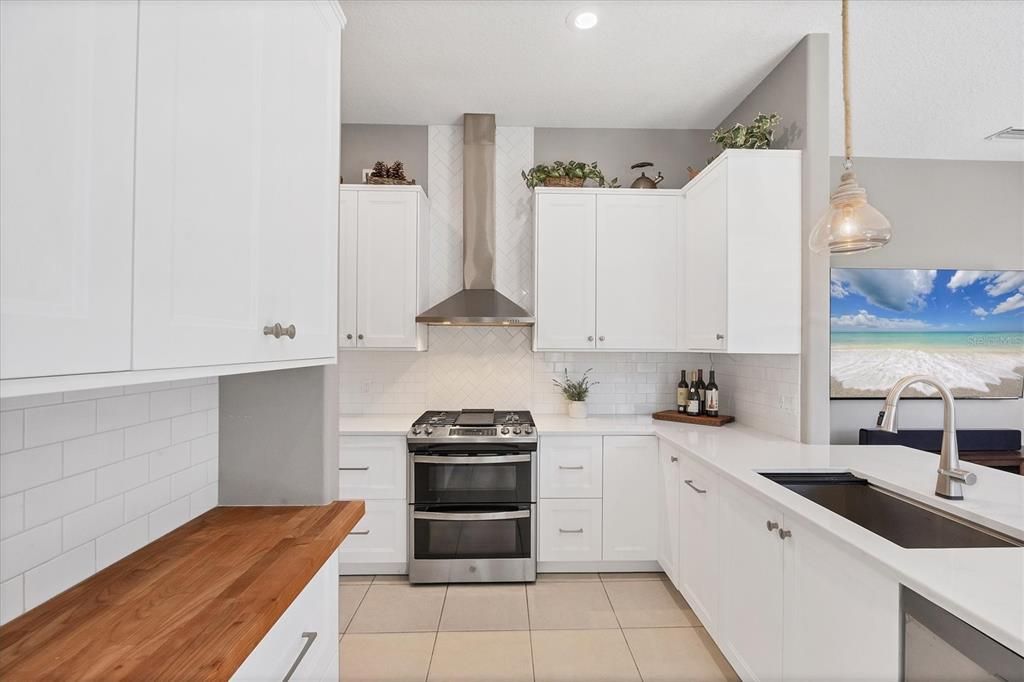 Active With Contract: $678,000 (4 beds, 3 baths, 2240 Square Feet)