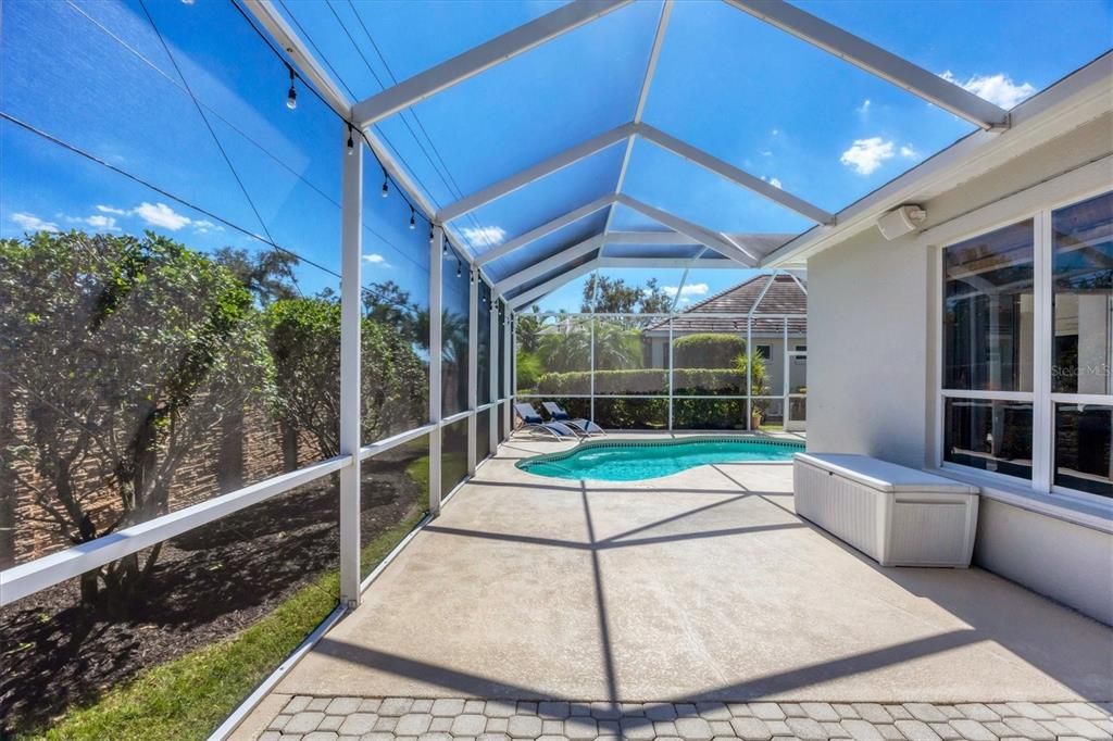 Active With Contract: $678,000 (4 beds, 3 baths, 2240 Square Feet)