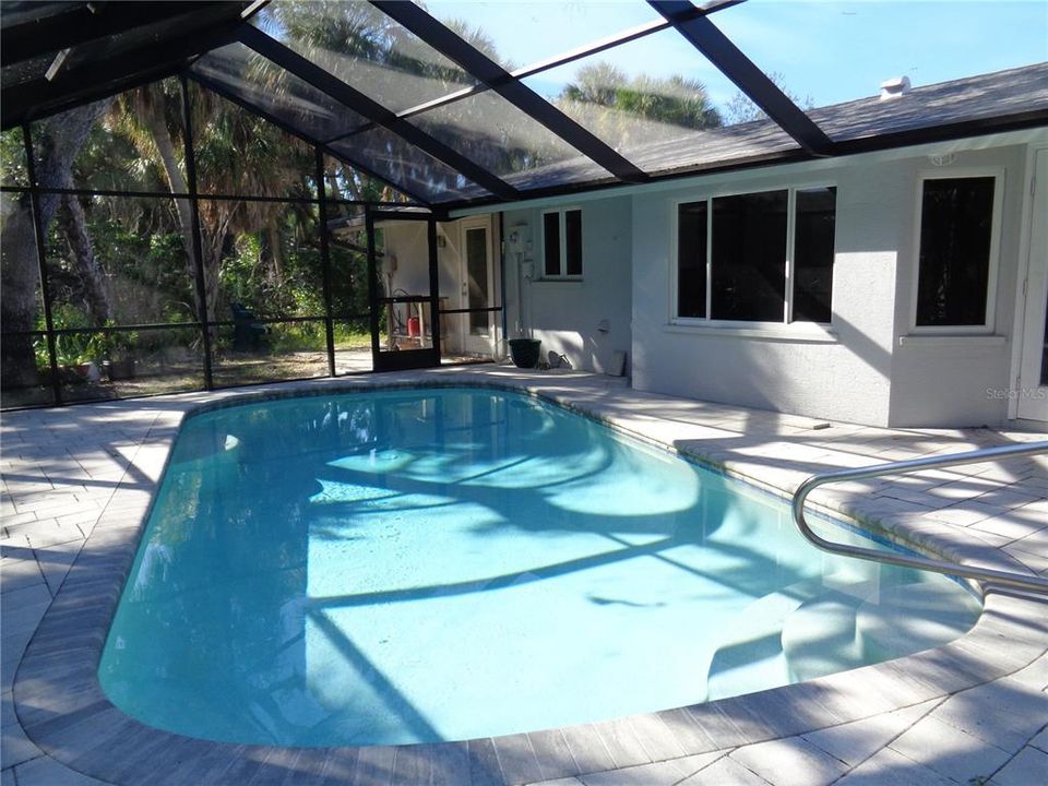 Activo con contrato: $799,000 (3 camas, 2 baños, 1831 Pies cuadrados)