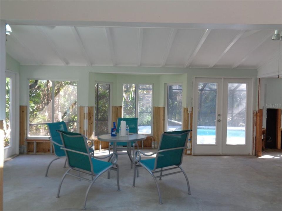 Activo con contrato: $799,000 (3 camas, 2 baños, 1831 Pies cuadrados)