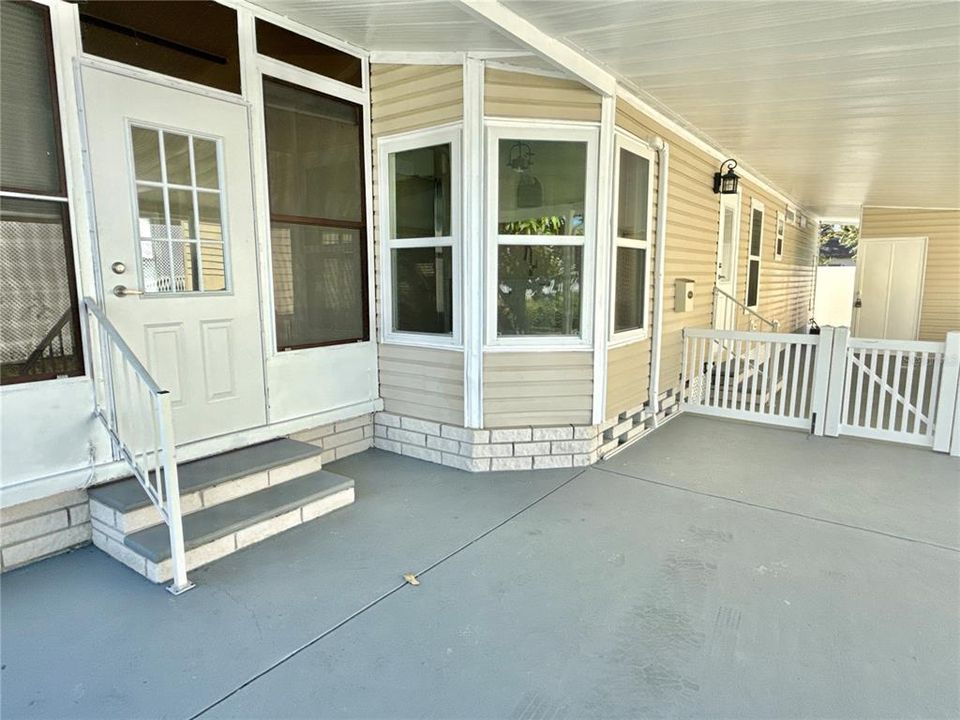 合同活跃: $245,000 (2 贝兹, 2 浴室, 1340 平方英尺)