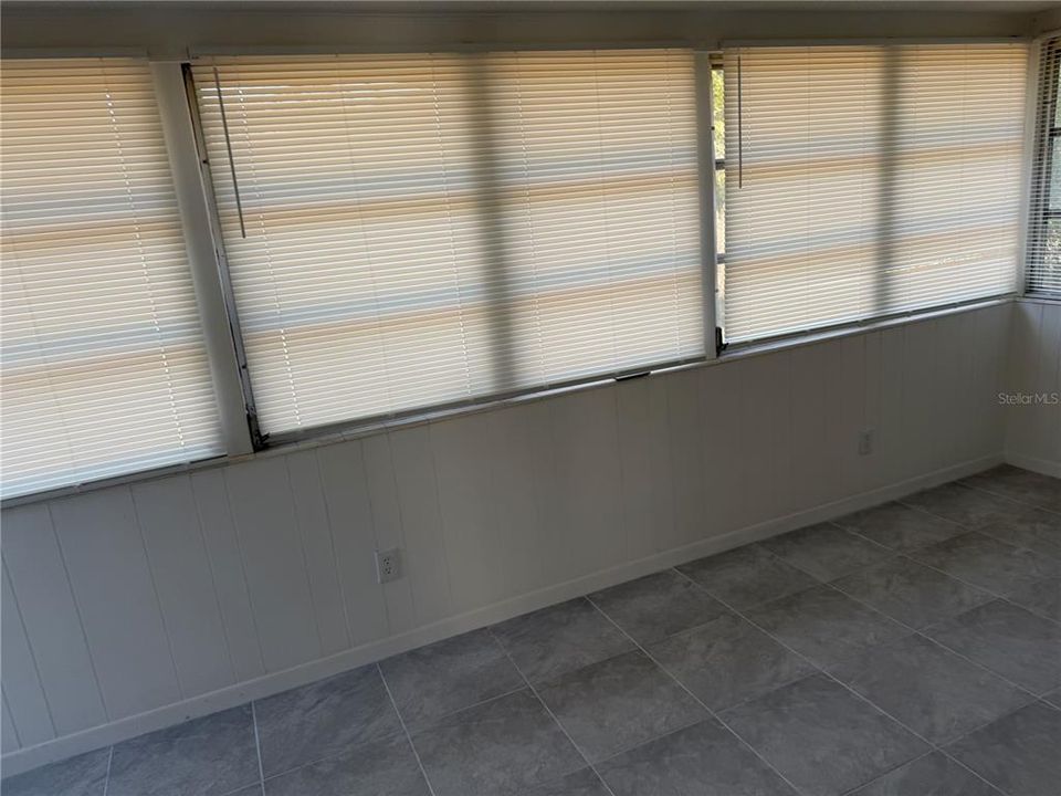 For Rent: $1,599 (3 beds, 2 baths, 1246 Square Feet)