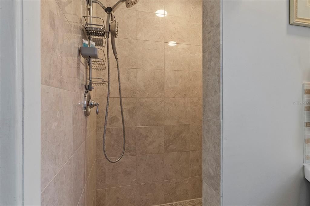 En Venta: $425,000 (2 camas, 2 baños, 1343 Pies cuadrados)