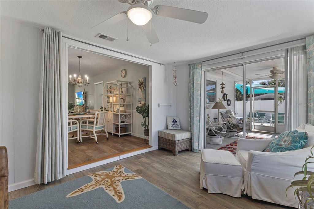 En Venta: $425,000 (2 camas, 2 baños, 1343 Pies cuadrados)