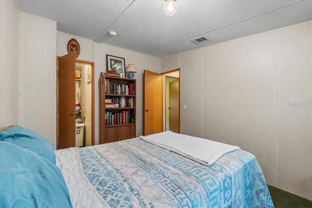 For Sale: $259,000 (3 beds, 2 baths, 1430 Square Feet)