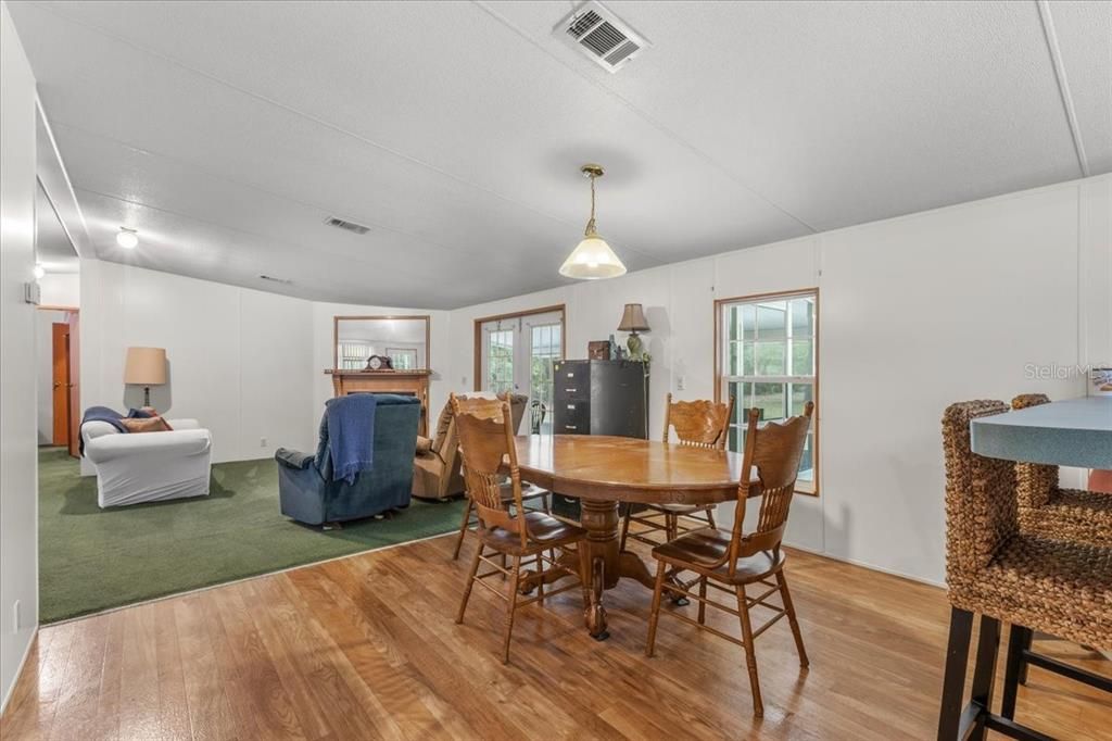 For Sale: $259,000 (3 beds, 2 baths, 1430 Square Feet)