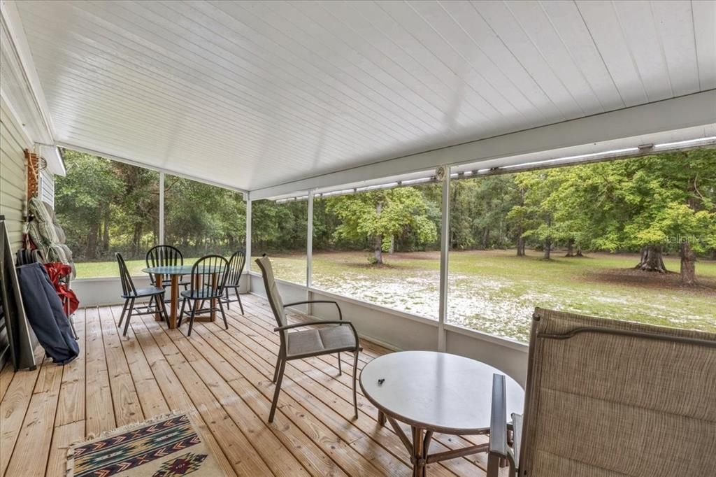 For Sale: $259,000 (3 beds, 2 baths, 1430 Square Feet)