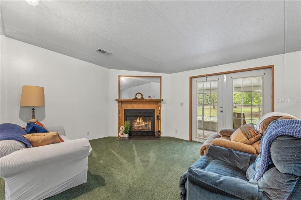 For Sale: $259,000 (3 beds, 2 baths, 1430 Square Feet)