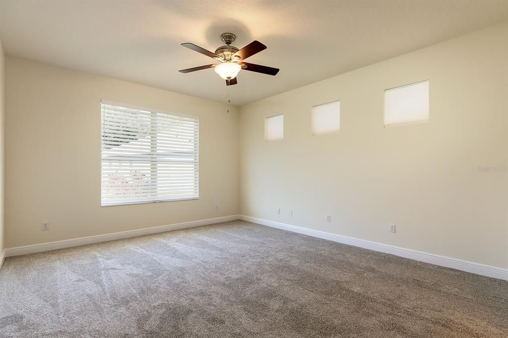 На продажу: $649,900 (4 спален, 3 ванн, 2285 Квадратных фут)