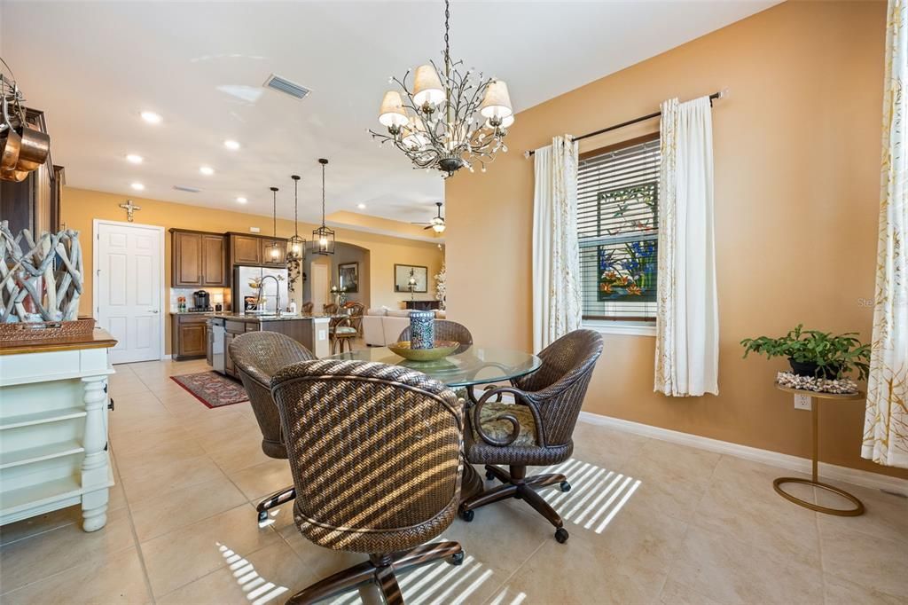 待售: $498,000 (3 贝兹, 3 浴室, 2565 平方英尺)