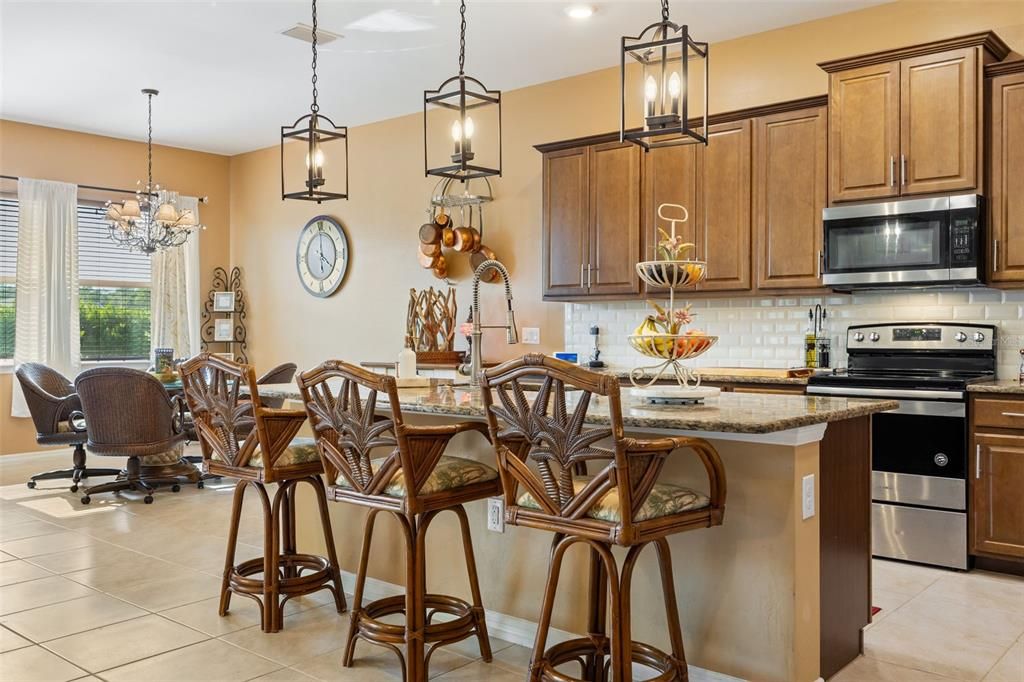 待售: $498,000 (3 贝兹, 3 浴室, 2565 平方英尺)