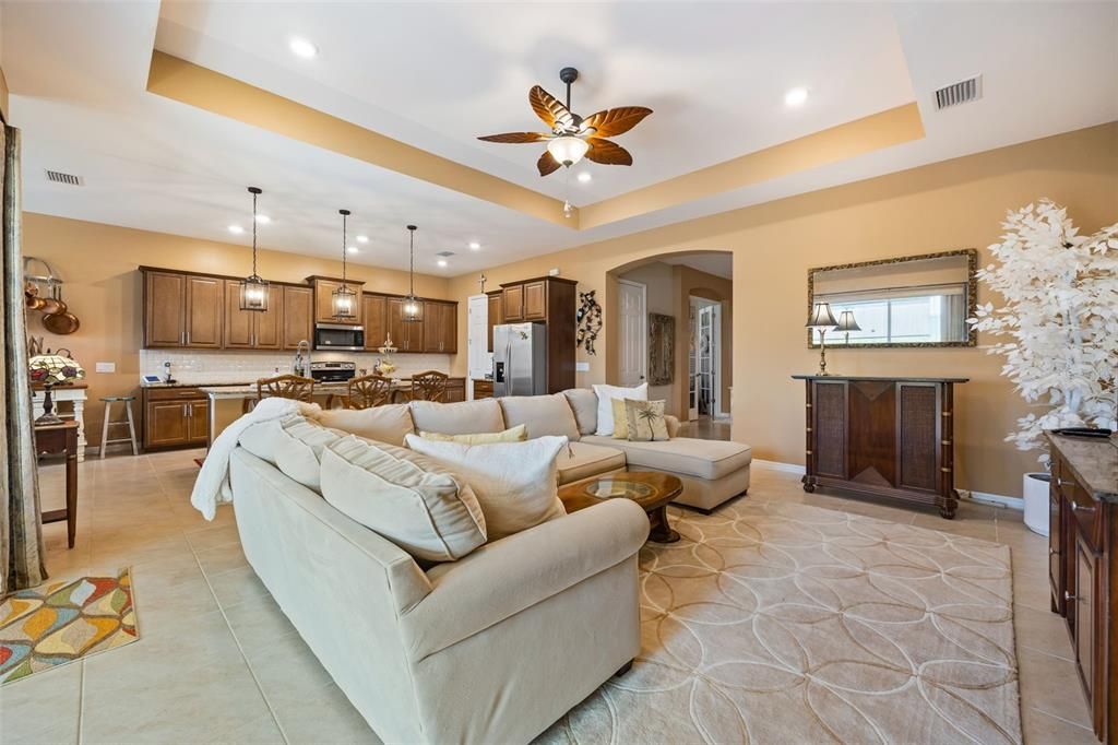 待售: $498,000 (3 贝兹, 3 浴室, 2565 平方英尺)