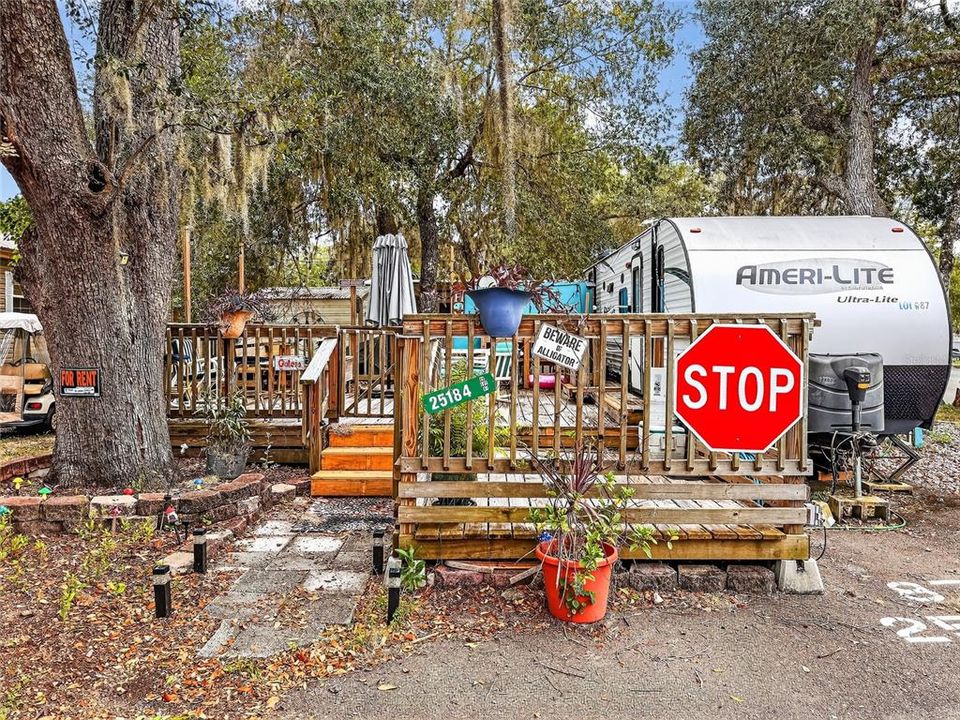 На продажу: $75,000 (0.06 acres)