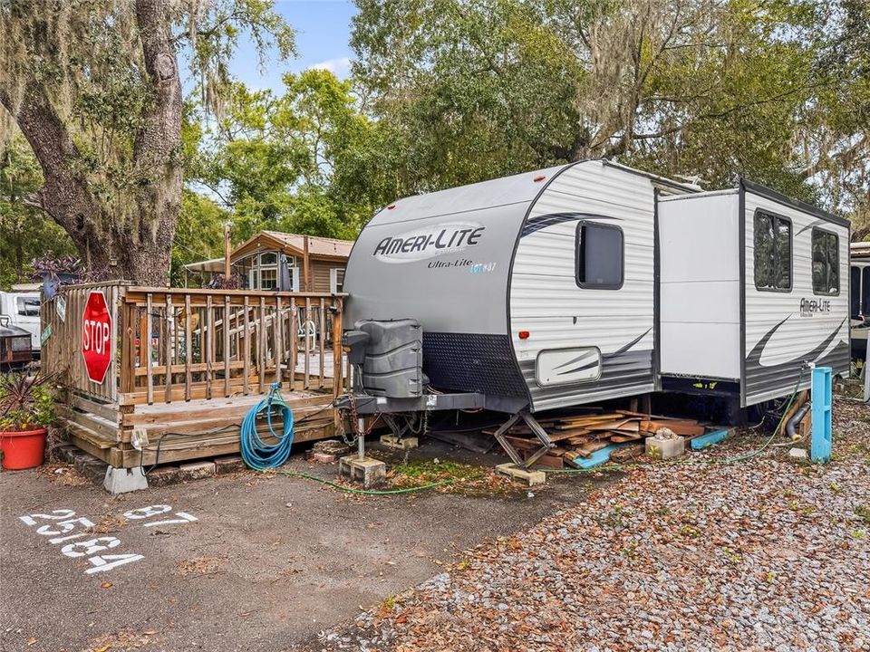 На продажу: $75,000 (0.06 acres)