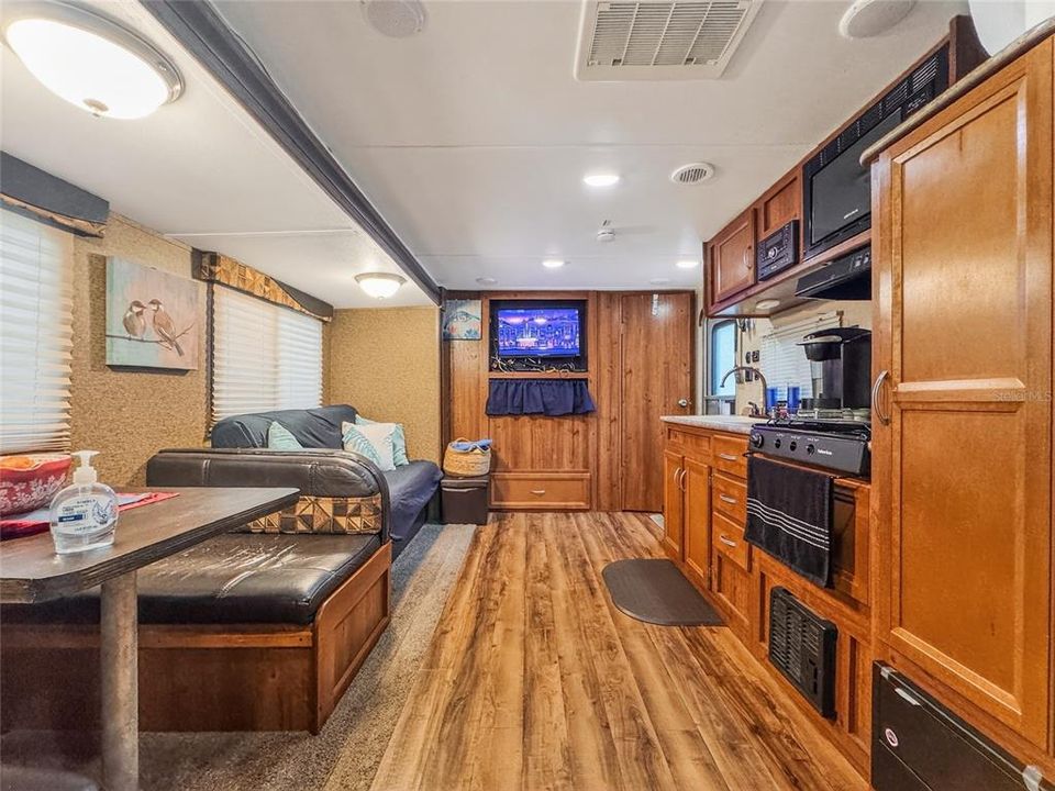 На продажу: $75,000 (0.06 acres)