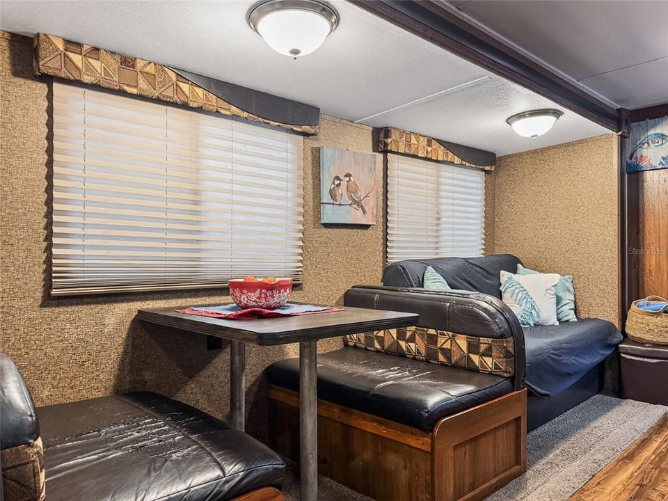 На продажу: $75,000 (0.06 acres)