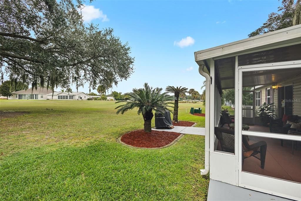 For Sale: $260,000 (2 beds, 2 baths, 1040 Square Feet)