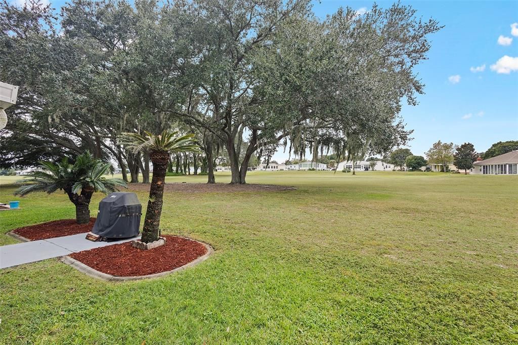 For Sale: $260,000 (2 beds, 2 baths, 1040 Square Feet)