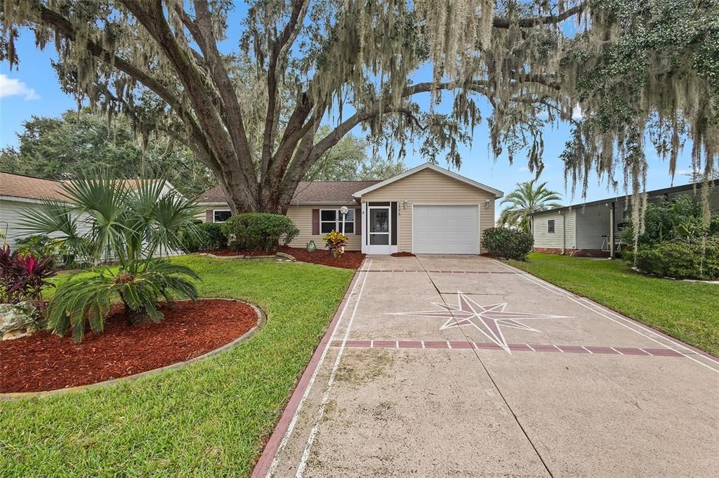 For Sale: $260,000 (2 beds, 2 baths, 1040 Square Feet)