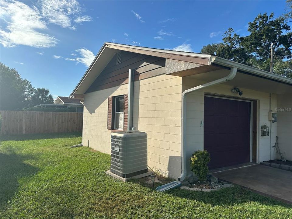 Activo con contrato: $1,300 (2 camas, 2 baños, 1048 Pies cuadrados)