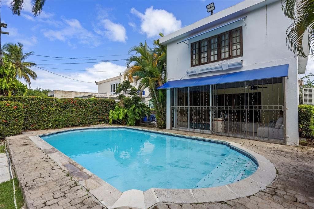 En Venta: $690,000 (4 camas, 3 baños, 0 Pies cuadrados)