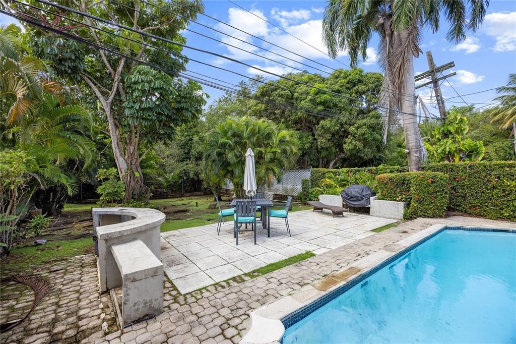 En Venta: $690,000 (4 camas, 3 baños, 0 Pies cuadrados)