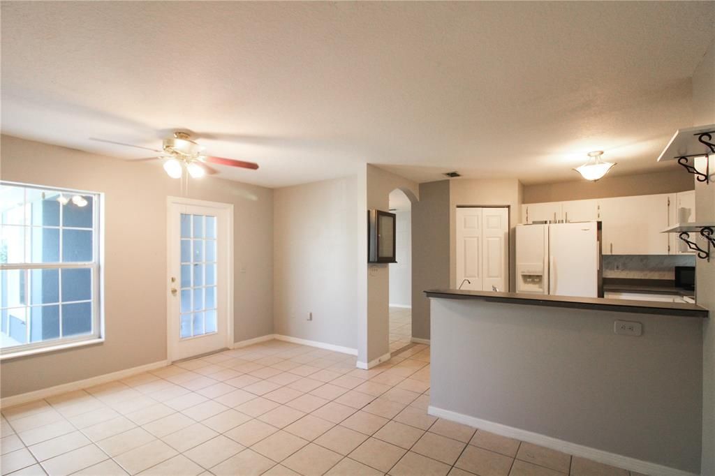 Active With Contract: $1,600 (2 beds, 2 baths, 1554 Square Feet)