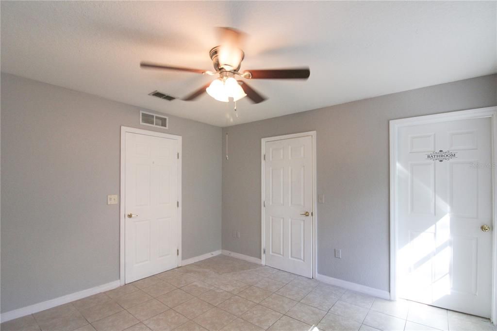 Active With Contract: $1,600 (2 beds, 2 baths, 1554 Square Feet)