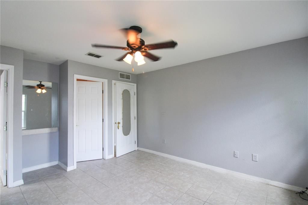 Active With Contract: $1,600 (2 beds, 2 baths, 1554 Square Feet)