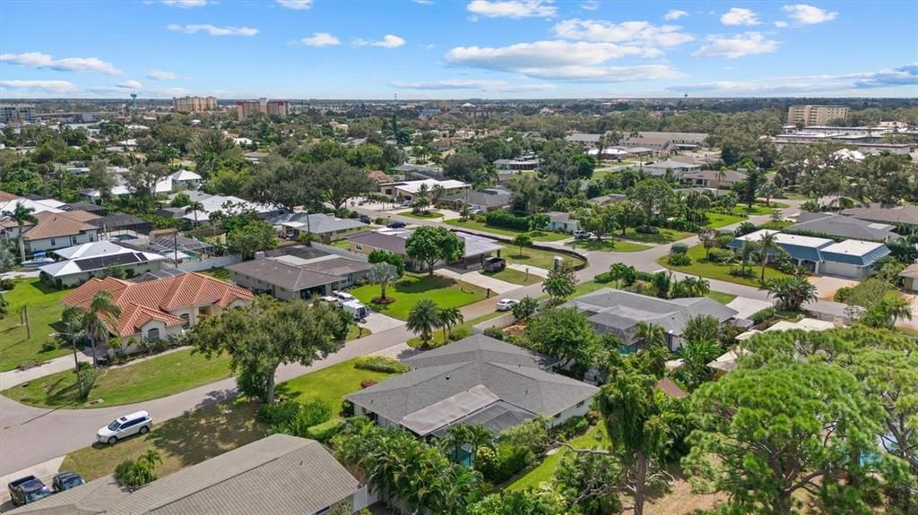 Active With Contract: $975,000 (4 beds, 2 baths, 1832 Square Feet)