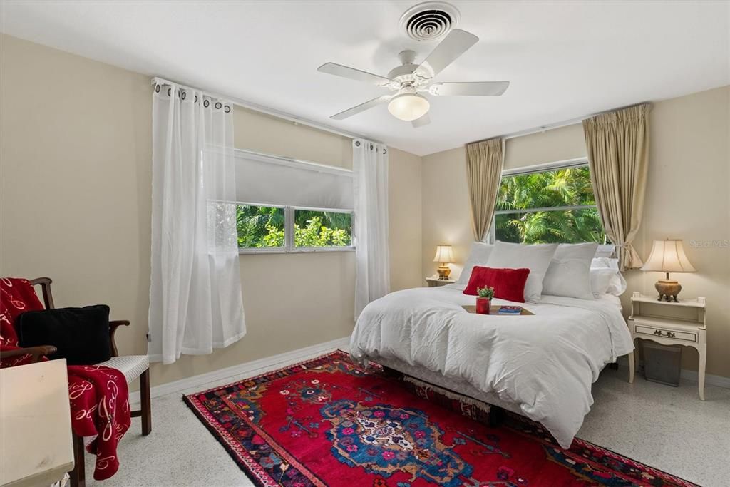 Active With Contract: $975,000 (4 beds, 2 baths, 1832 Square Feet)