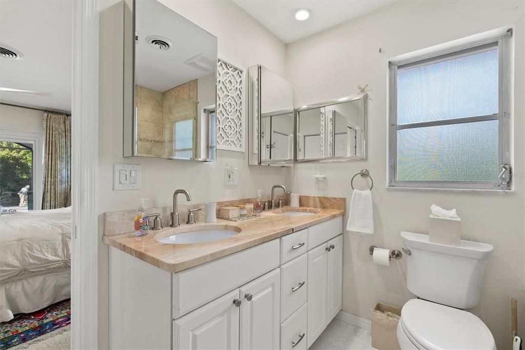 Active With Contract: $975,000 (4 beds, 2 baths, 1832 Square Feet)