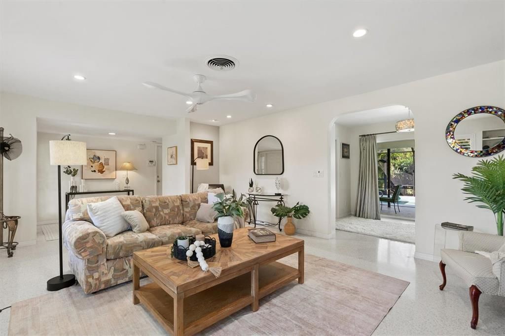 Active With Contract: $975,000 (4 beds, 2 baths, 1832 Square Feet)