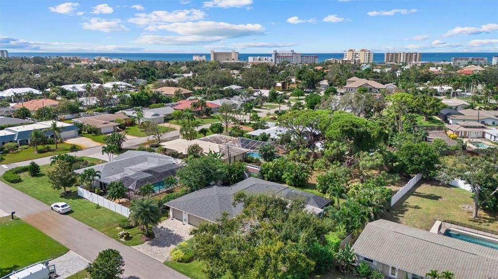 Active With Contract: $975,000 (4 beds, 2 baths, 1832 Square Feet)