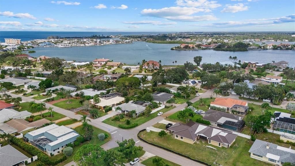 Active With Contract: $975,000 (4 beds, 2 baths, 1832 Square Feet)