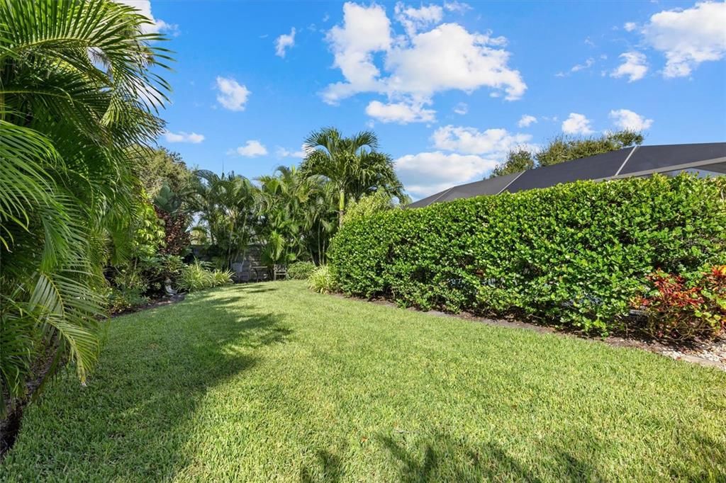 Active With Contract: $975,000 (4 beds, 2 baths, 1832 Square Feet)