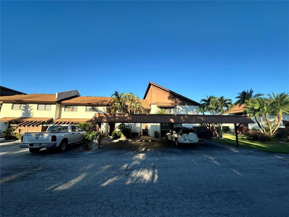 For Rent: $1,800 (2 beds, 2 baths, 1026 Square Feet)