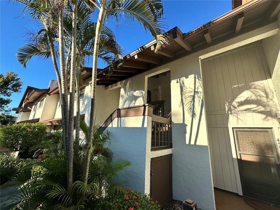 For Rent: $1,800 (2 beds, 2 baths, 1026 Square Feet)