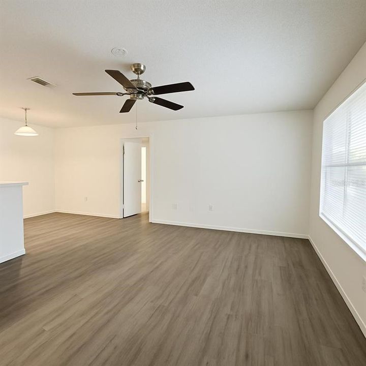 For Rent: $1,300 (2 beds, 2 baths, 1019 Square Feet)