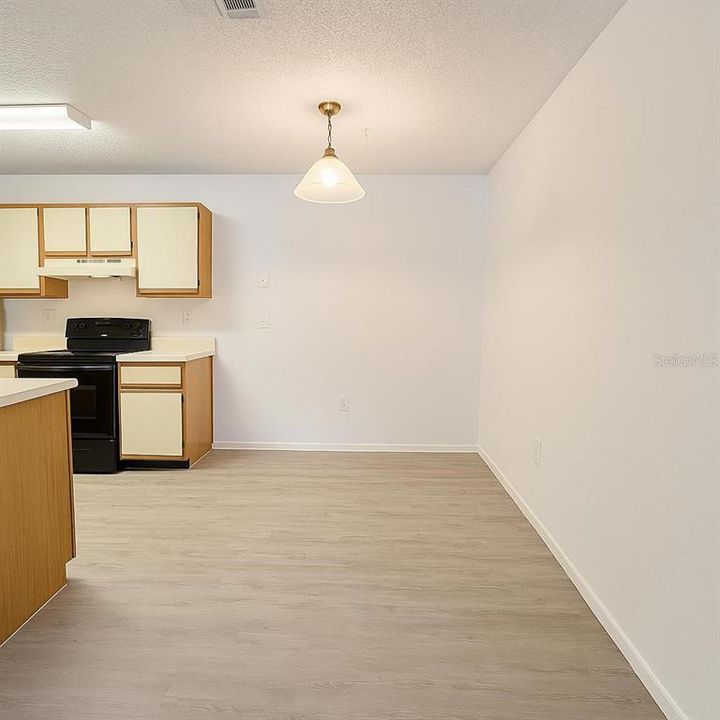 For Rent: $1,300 (2 beds, 2 baths, 1019 Square Feet)