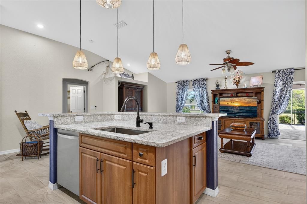 Active With Contract: $415,000 (3 beds, 2 baths, 2000 Square Feet)