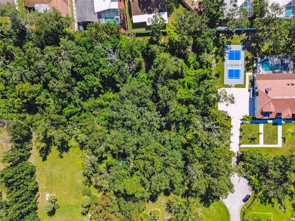 待售: $345,000 (0.76 acres)