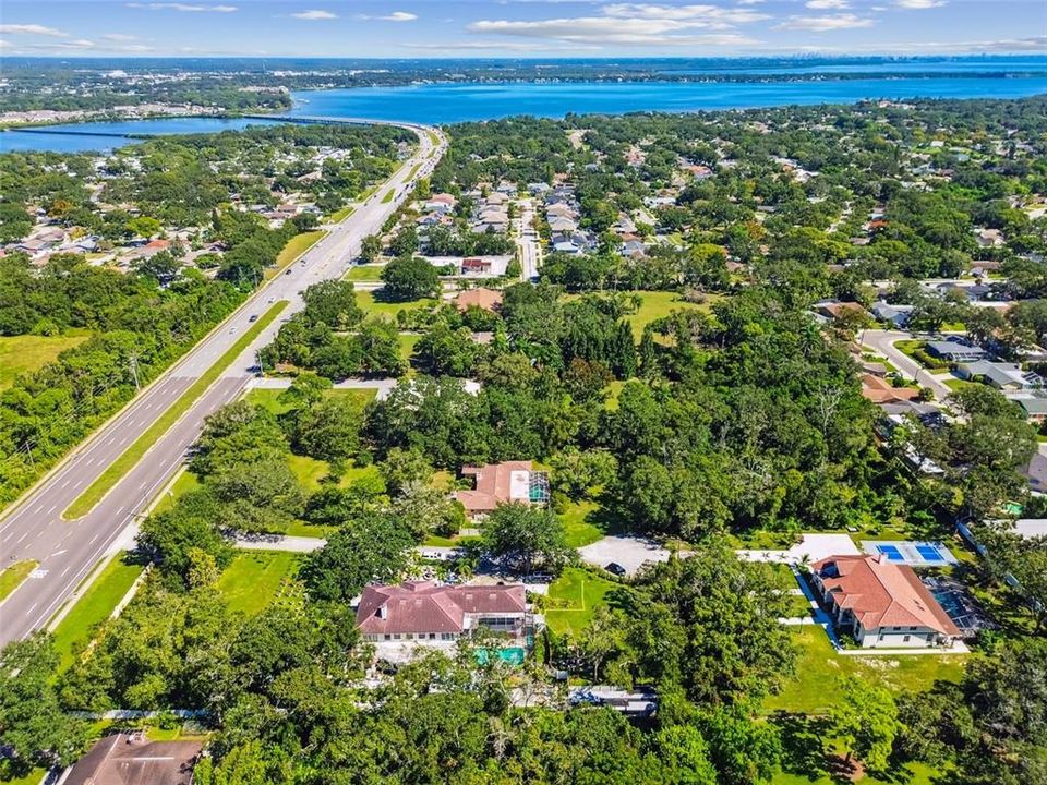 待售: $345,000 (0.76 acres)