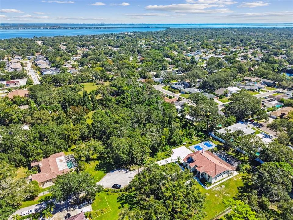 待售: $345,000 (0.76 acres)