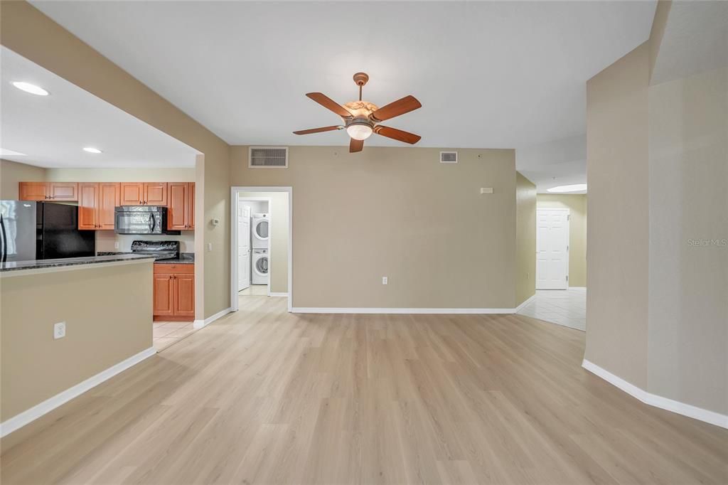 For Sale: $324,999 (3 beds, 2 baths, 1768 Square Feet)