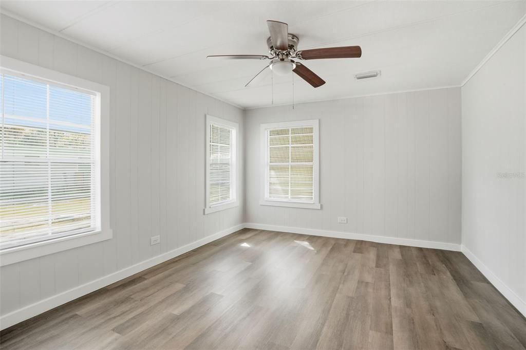 For Sale: $164,900 (2 beds, 2 baths, 1020 Square Feet)