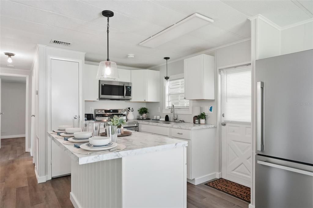 For Sale: $164,900 (2 beds, 2 baths, 1020 Square Feet)