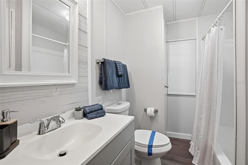 For Sale: $164,900 (2 beds, 2 baths, 1020 Square Feet)