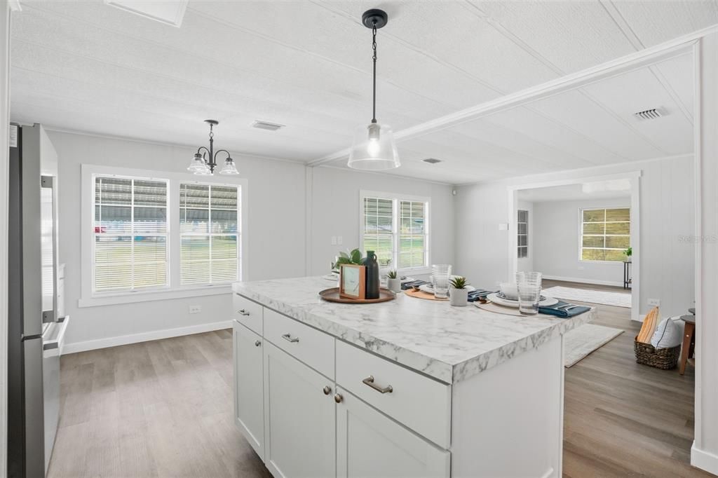 For Sale: $164,900 (2 beds, 2 baths, 1020 Square Feet)