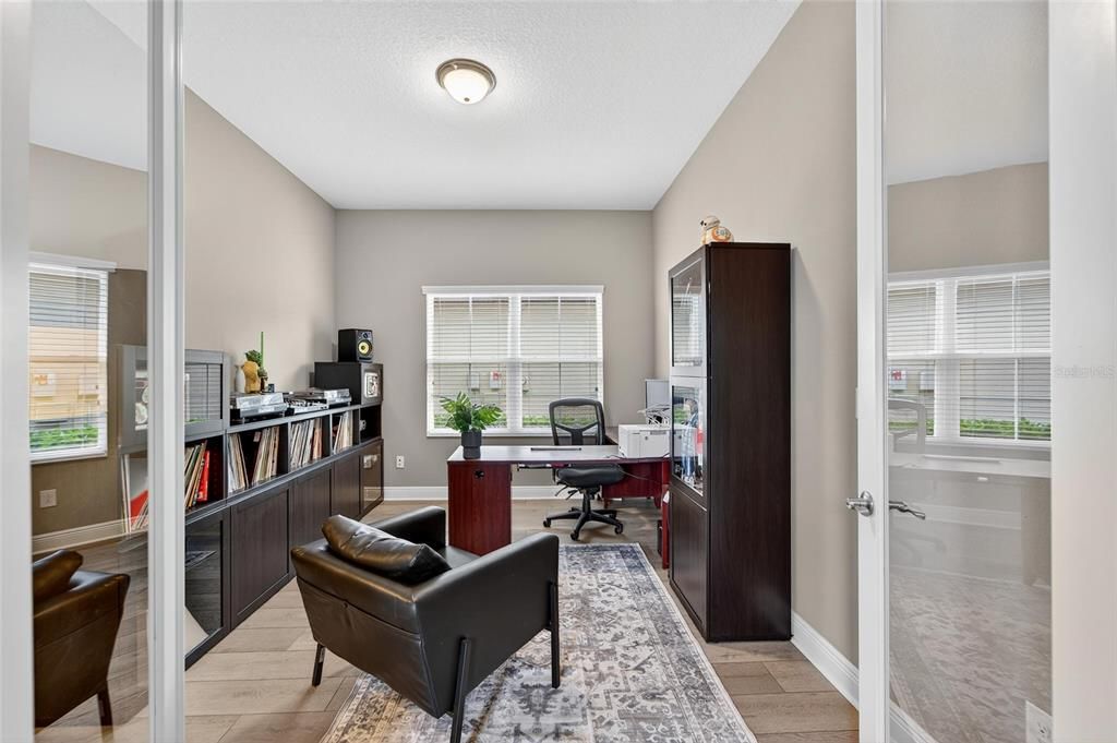 En Venta: $789,000 (5 camas, 4 baños, 4278 Pies cuadrados)